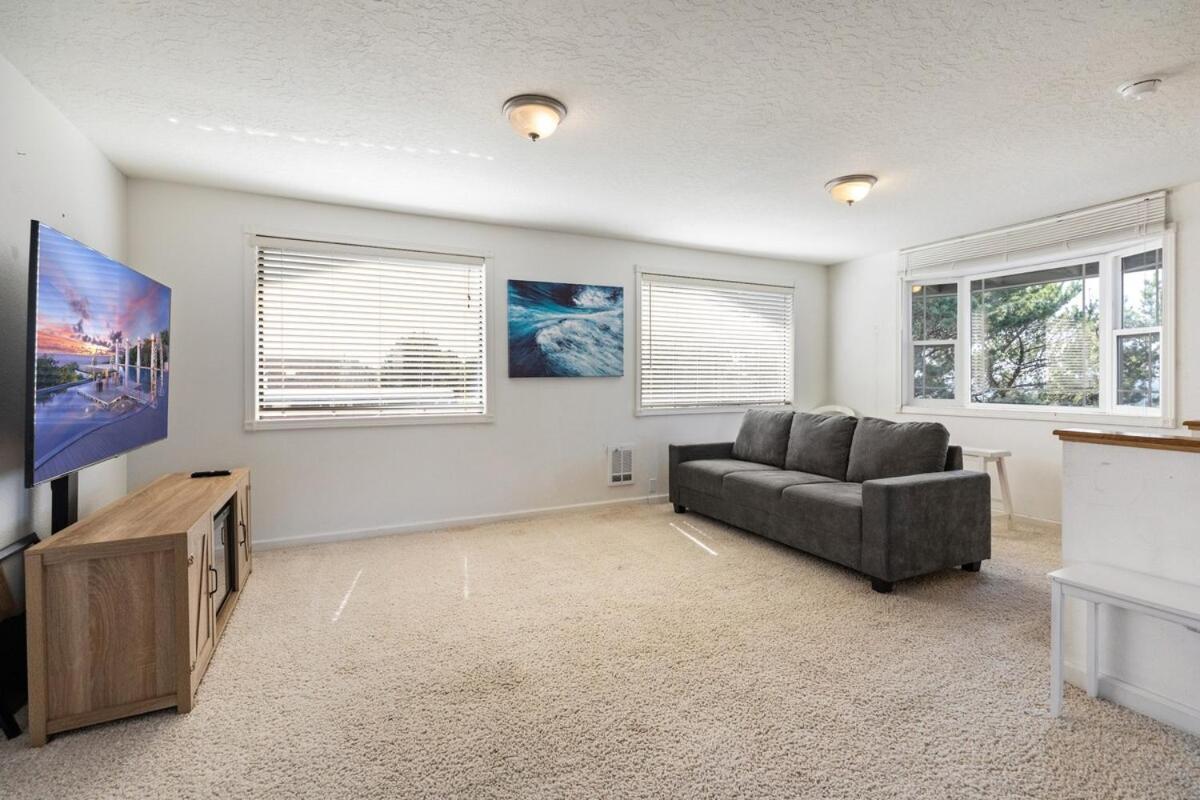 Ocean View & Family Friendly * Newport
