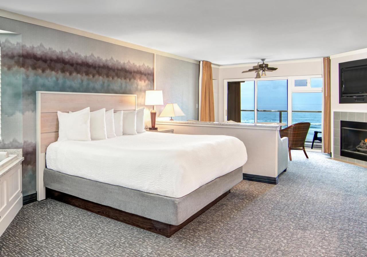 Hallmark - Resort