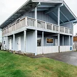 Beach Retreat -- Lower Retreat