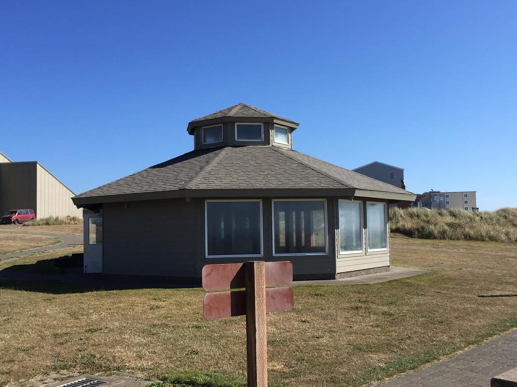 Summer Wind Budget Motel *