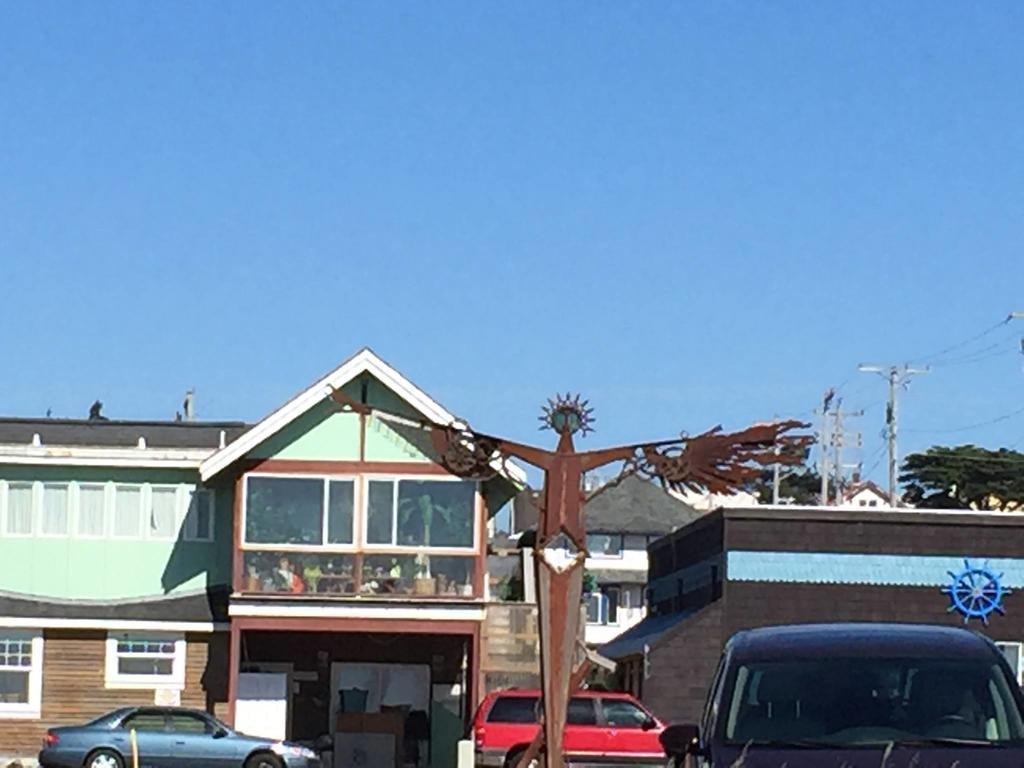 Summer Wind Budget * Newport