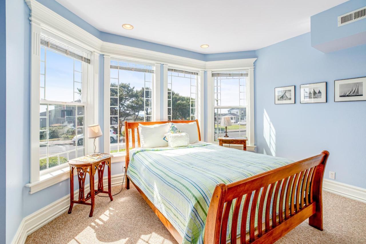 Fairhaven - Applegate House & Bennington House * Newport