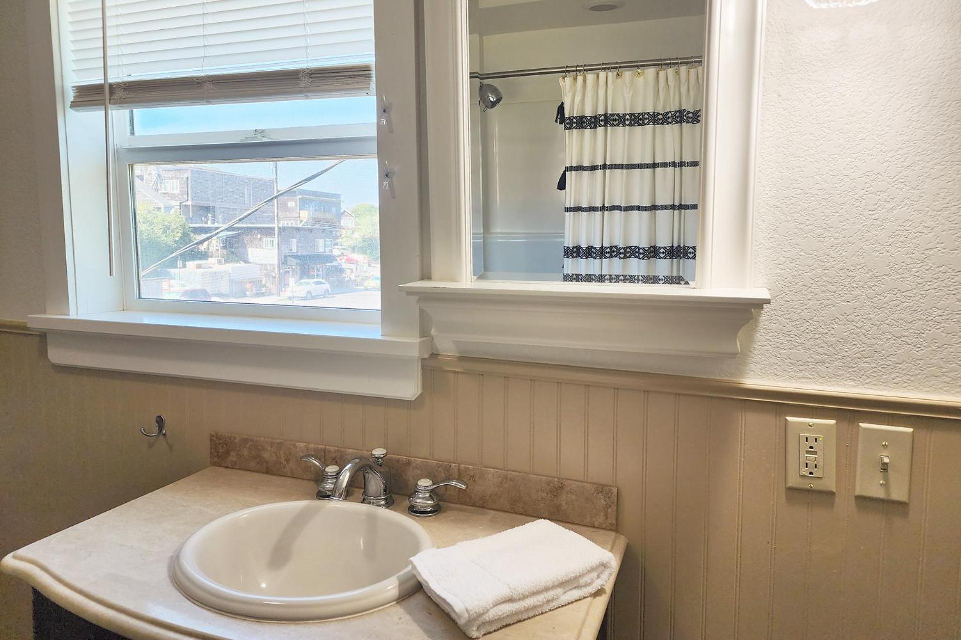 Historic Nye Creek Cottage! * Newport