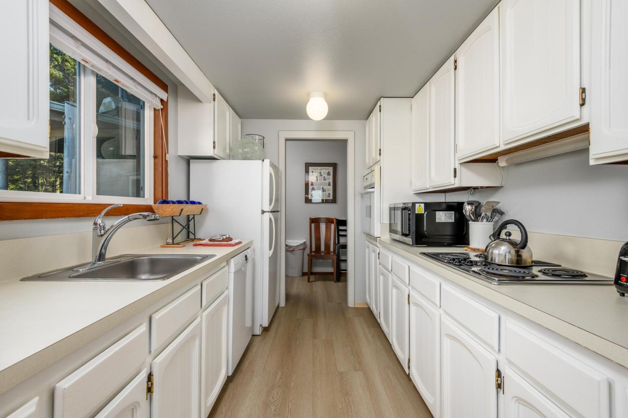 Little Creek Cove Motel 3*