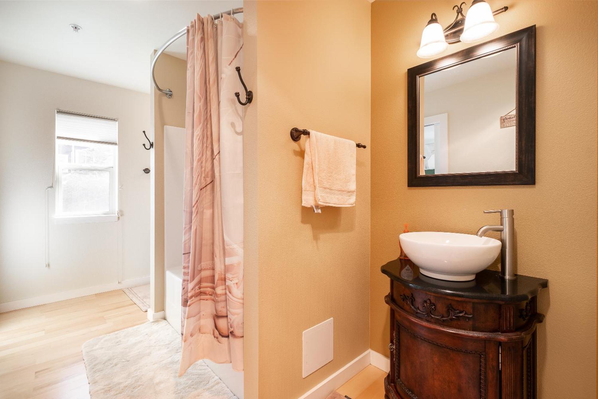 Newly Remodeled Family Friendly Ocean View - Oceanic Mirage * Newport