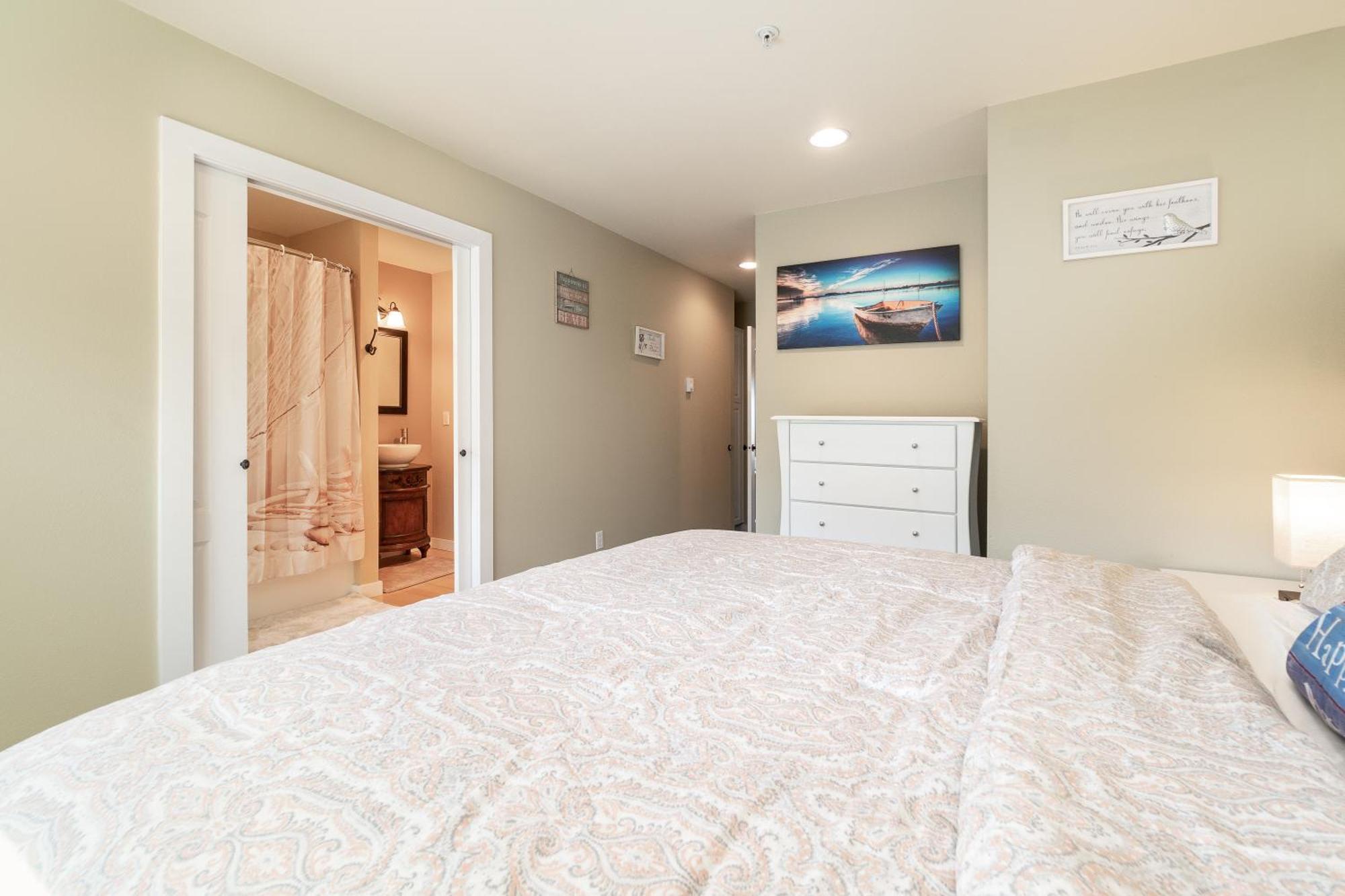Newly Remodeled Family Friendly Ocean View - Oceanic Mirage Holiday home