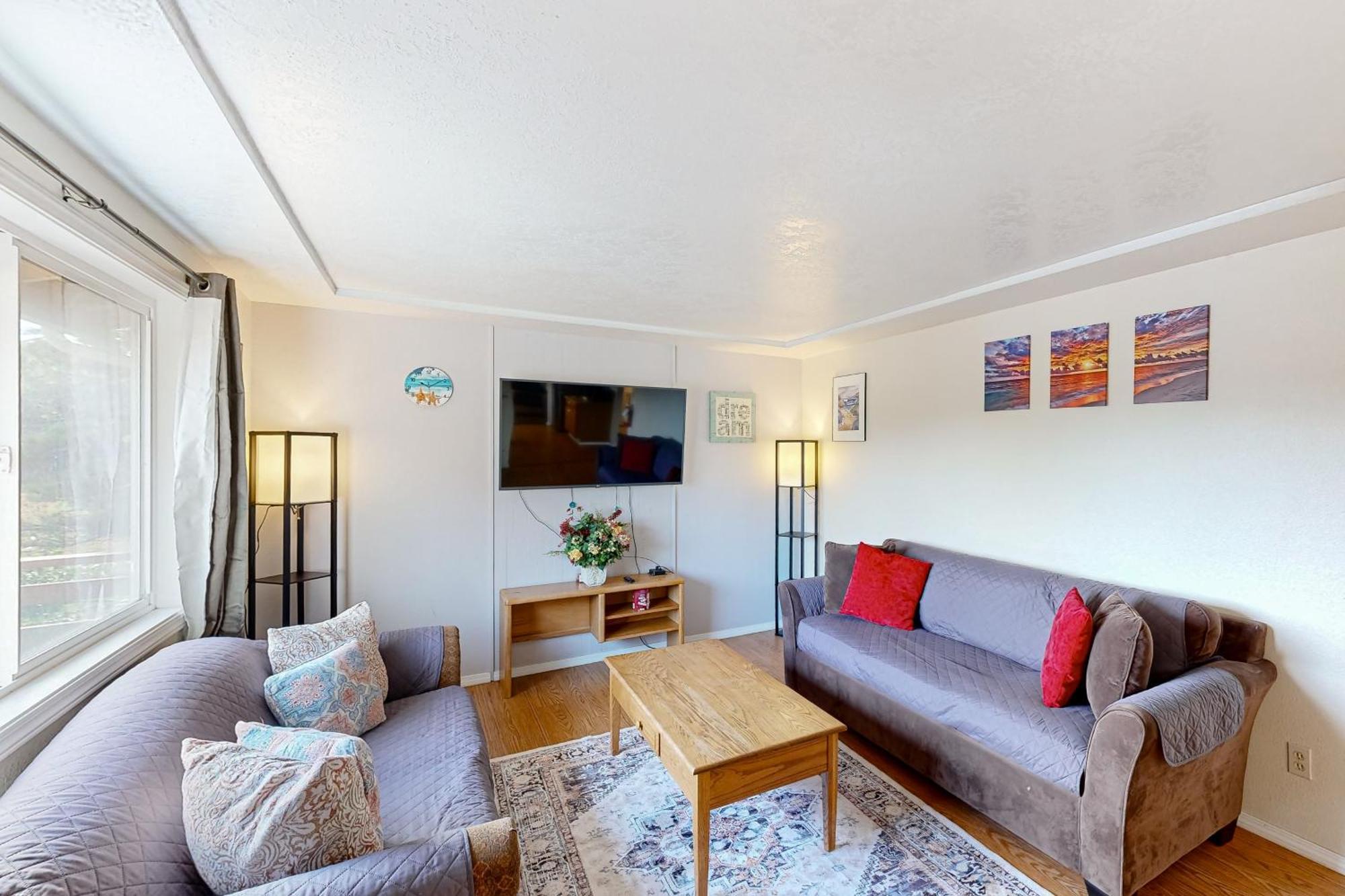 Sakina's Paradise Two Holiday home Newport