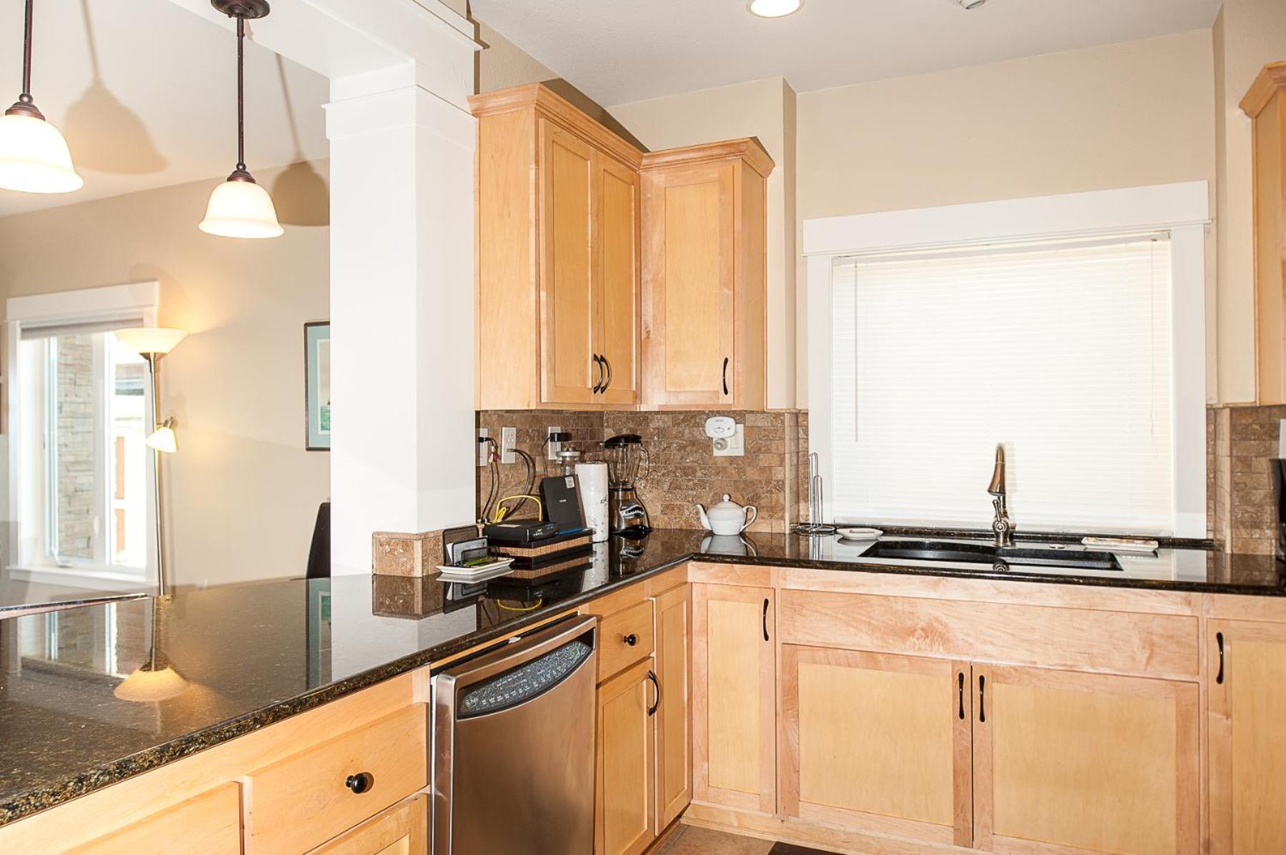 Lighthouse View At Shoreline Ridge Apartment