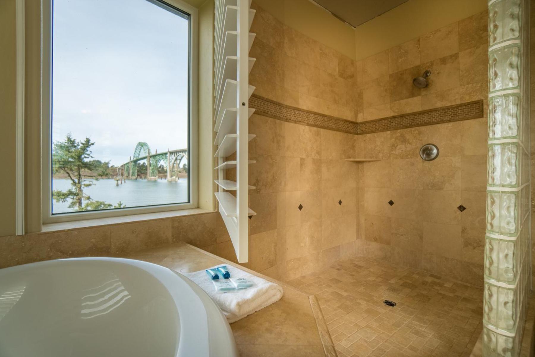 Apartment Windward At The Regatta *