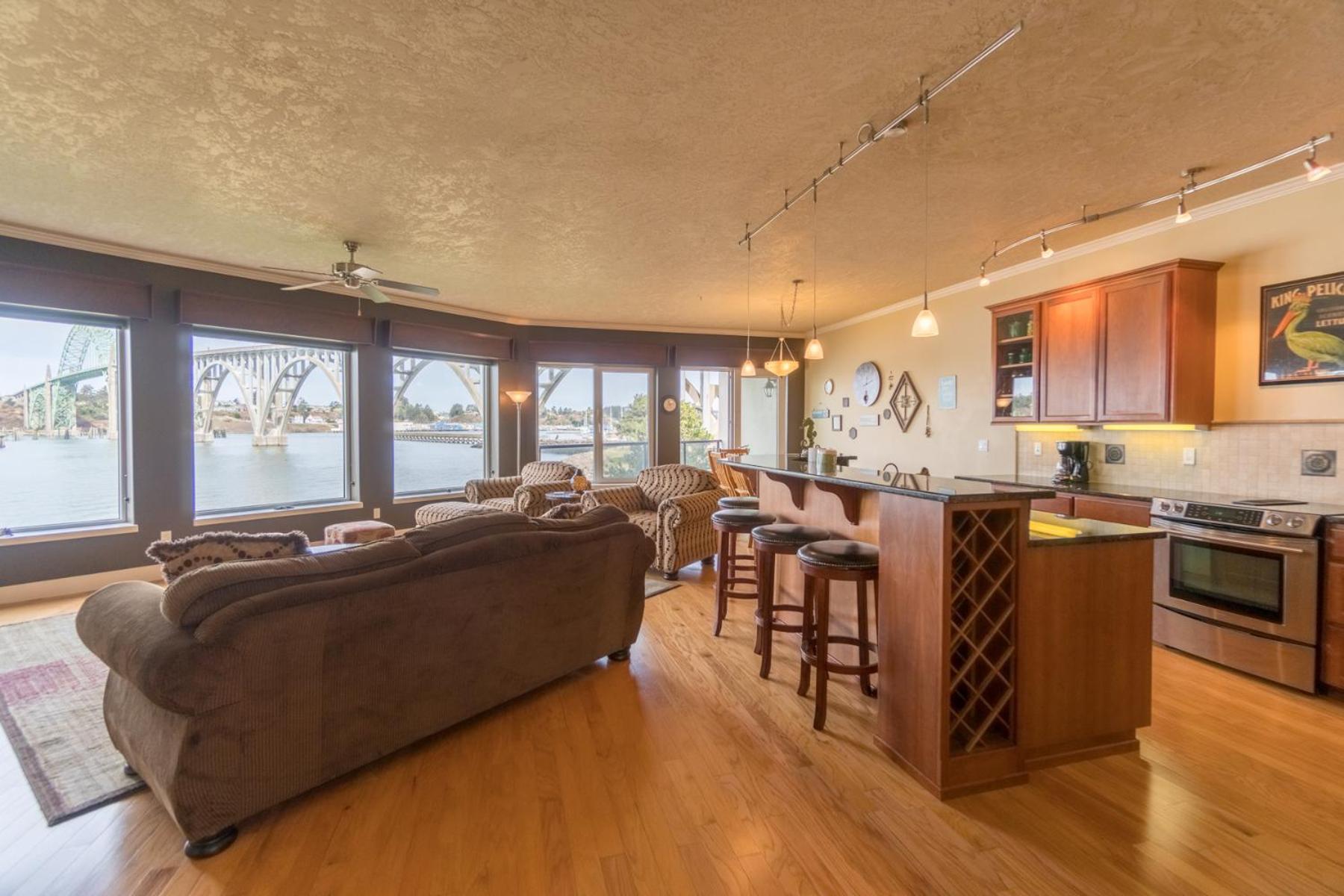 Apartment Windward At The Regatta Newport