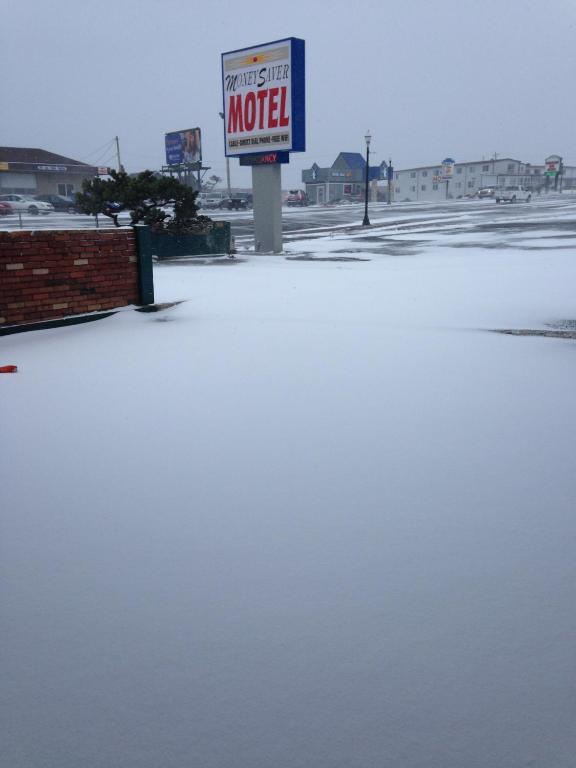 Money Saver Motel 2*