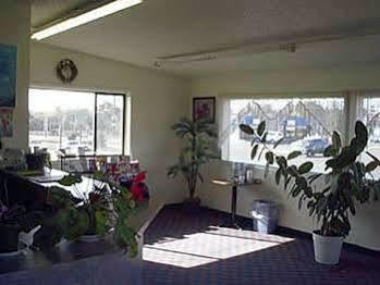 Summer Wind Budget Motel