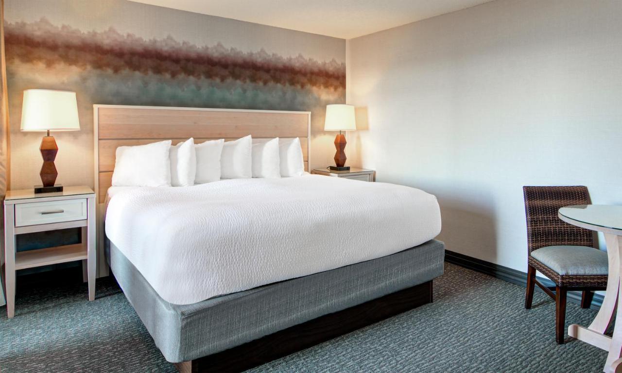 Hallmark - 3* Newport