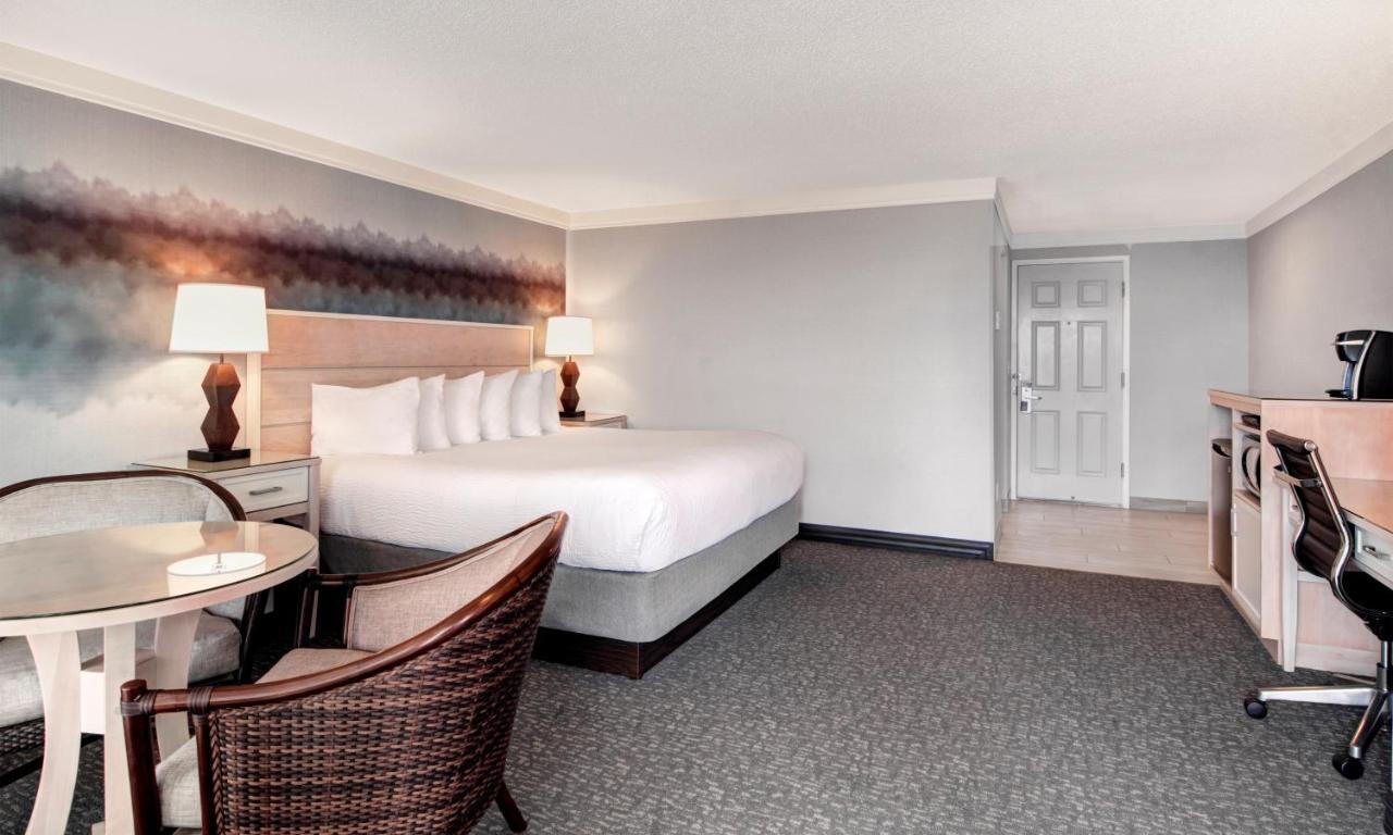 Resort Hallmark -