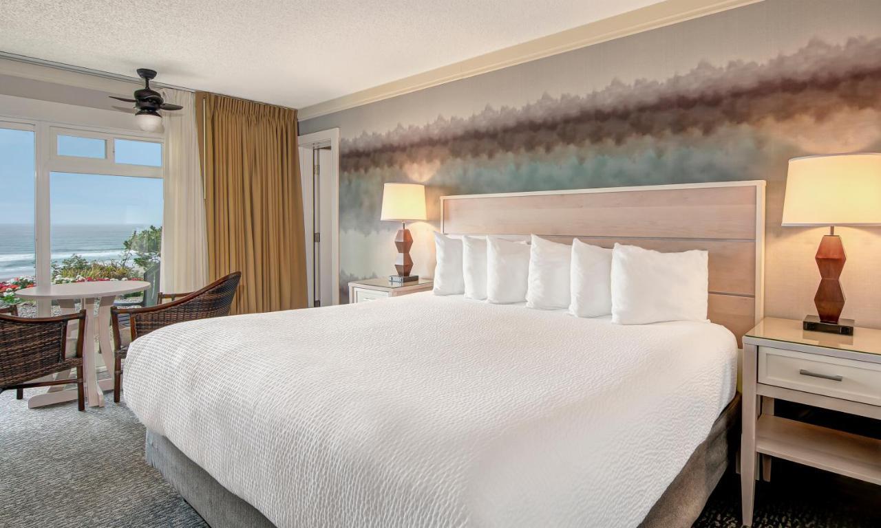 Hallmark - Resort Newport