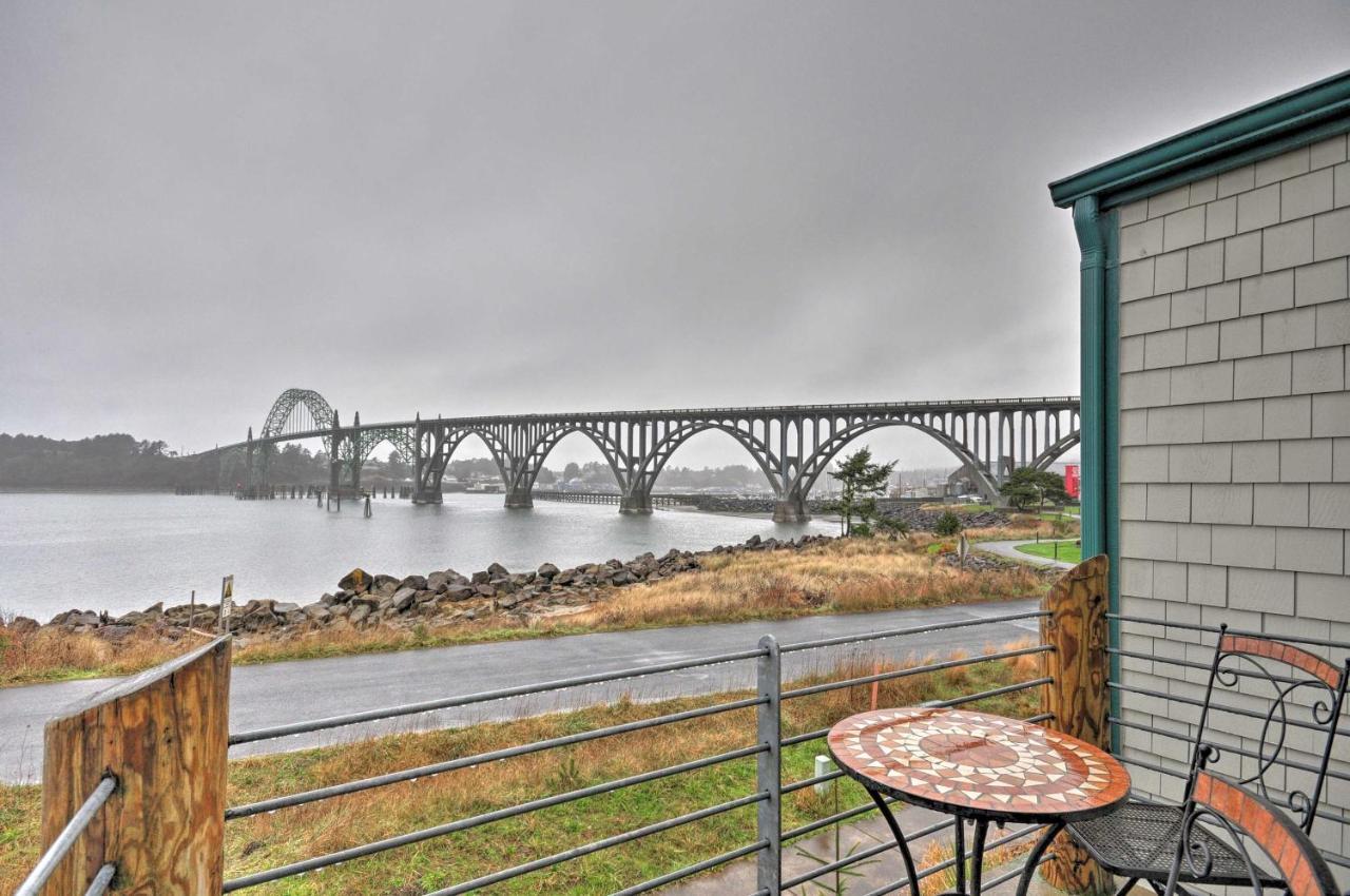Waterfront Oregon Abode With Balcony And Ocean Views! Newport